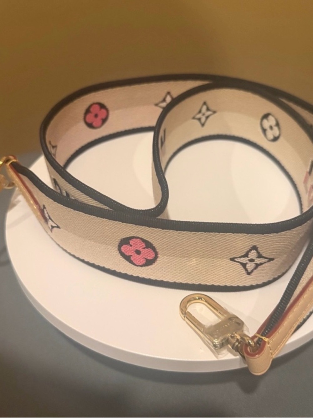 Like New Authentic Louis Vuitton Beige Monogram Logo Strap with Pink Accents - Picture 6 of 6